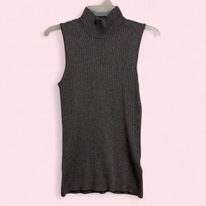 MADISON GREY Sleeveless Ribbed Turtleneck - Heather Gray